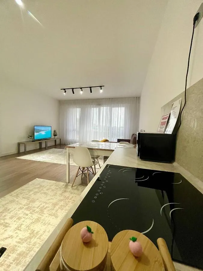 Terra: Stylish Apartment on Gagarina Street Almaty